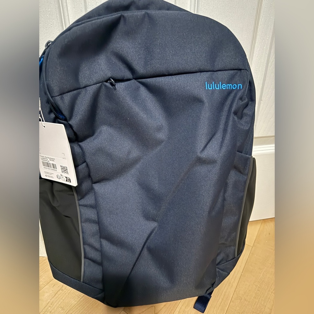 lululemon athletica Unisex Triple Zip Backpack Navy Blue RARE